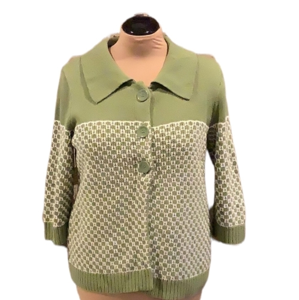 Christopher and banks large sweater green and white big decorative buttons